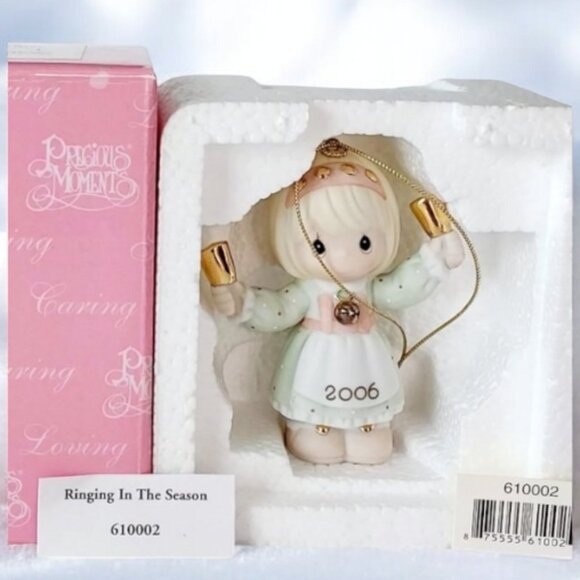 2006 Precious Moments "Ringing in the Season" Item #610002 Ornament - Picture 6 of 8